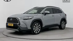 Manhattan grey metallic (grijs metallic) Gebruikt 2024 Toyota Corolla Cross Limited SUV | € 34.900 (Eerlijke prijs)