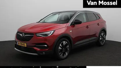 Rood Occasion 2021 Opel Grandland X Ultimate SUV | € 23.445 (Eerlijke prijs)