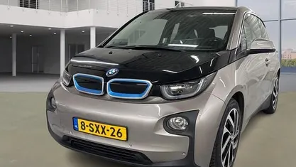 Grijs (metallic) Gebruikt 2013 BMW i3 Basis Hatchback | € 8.750 (Eerlijke prijs)
