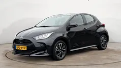 Zwart Gebruikt 2021 Toyota Yaris Comfort Hatchback | € 21.790 (Eerlijke prijs)