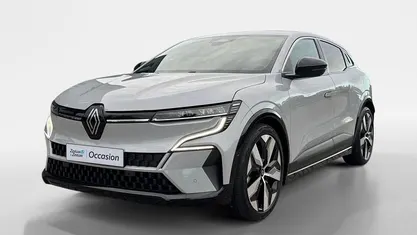 Gris rafale kqj Gebruikt 2022 Renault Megane E-Tech Iconic Hatchback | € 25.435 (Eerlijke prijs)