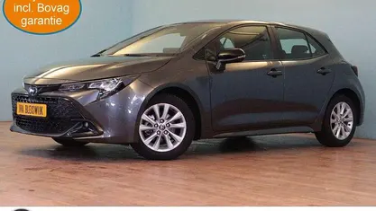 Occasion 2025 Toyota Corolla Hybrid Comfort Hatchback | € 26.899 (Super prijs)