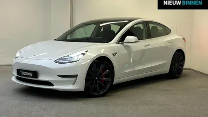 Wit Occasion 2019 Tesla Model 3 Performance Sedan | € 23.695 (Eerlijke prijs)