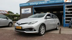 Grijs Gebruikt 2017 Toyota Auris Touring Sports Stationwagen | € 13.250 (Eerlijke prijs)