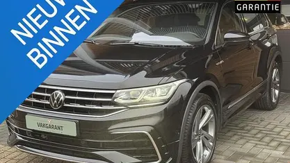 Occasion 2023 VW Tiguan R-line SUV | € 39.950 (Super prijs)