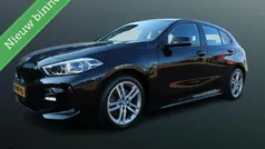 Zwart Gebruikt 2020 BMW 118 Executive Hatchback | € 19.950 (Eerlijke prijs)