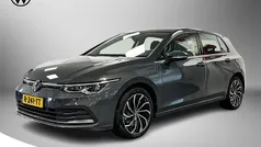 Grijs Gebruikt 2022 VW Golf VIII Style Hatchback | € 26.495 (Eerlijke prijs)