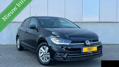 Zwart Gebruikt 2023 VW Polo R-line Hatchback | € 24.995 (Eerlijke prijs)