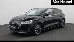 Zwart Gebruikt 2023 Ford Focus Titanium Hatchback | € 19.900 (Eerlijke prijs)