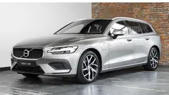 Grijs Gebruikt 2019 Volvo V60 Momentum Stationwagen | € 32.950 (Goede deal)