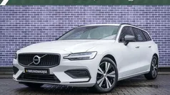 Wit Gebruikt 2020 Volvo V60 Momentum Stationwagen | € 25.899 (Super prijs)