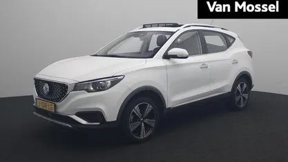 Occasion MG ZS Luxury 105 kW (143 PK) 2020 Wit Sedan