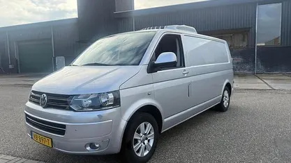 Grijs (metallic) Gebruikt 2013 VW T5 Highline Van | € 8.200 (Eerlijke prijs)