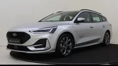 Grijs Gebruikt 2023 Ford Focus ST-Line Stationwagen | € 23.945 (Eerlijke prijs)