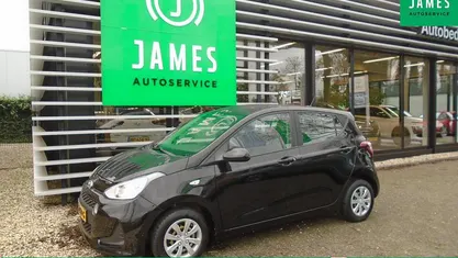 Zwart Gebruikt 2018 Hyundai i10 Comfort Hatchback | € 8.545 (Eerlijke prijs)