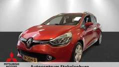 Rood Gebruikt 2015 Renault Clio GrandTour Night&Day Stationwagen | € 7.245 (Eerlijke prijs)