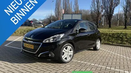 Occasion Peugeot 208 Signature Sky 82 PK (60 kW) 2019 Hatchback