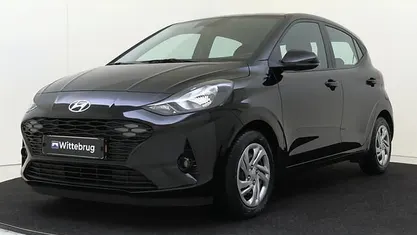 Zwart Gebruikt 2023 Hyundai i10 Comfort Hatchback | € 15.425 (Eerlijke prijs)