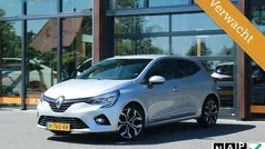 Grijs Gebruikt 2020 Renault Clio V Intens Hatchback | € 11.994 (Eerlijke prijs)