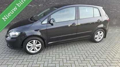 Zwart Gebruikt 2005 VW Golf IV Hatchback | € 2.650 (Eerlijke prijs)