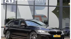 Zwart Gebruikt 2021 BMW 520 Executive Stationwagen | € 36.900 (Eerlijke prijs)