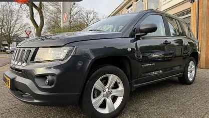 Gebruikt 2013 Jeep Compass Sport SUV | € 9.795 (Goede deal)