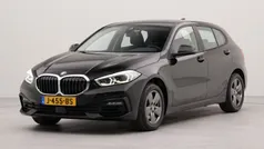 Zwart, metallic lak Gebruikt 2020 BMW 118 Executive Hatchback | € 19.900 (Super prijs)