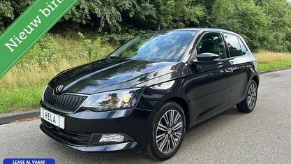 Zwart Gebruikt 2015 Skoda Fabia First Edition Hatchback | € 8.400 (Eerlijke prijs)