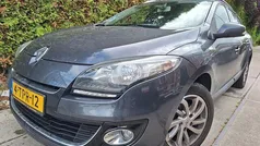 Grijs, metallic lak Gebruikt 2013 Renault Mégane GrandTour Bose Edition Stationwagen | € 2.900 (Eerlijke prijs)