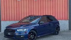 Blauw, metallic lak Gebruikt 2015 Audi A3 Sportback S-Line Hatchback | € 17.990 (Eerlijke prijs)