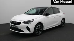 Wit Gebruikt 2023 Opel Corsa-e Elegance Hatchback | € 18.900 (Eerlijke prijs)