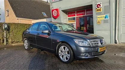 Grijs (metallic) Occasion 2011 Mercedes C180 Avantgarde Sedan | € 10.950 (Eerlijke prijs)