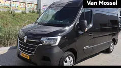 Gebruikt 2023 Renault Master Van | € 24.930 (Eerlijke prijs)