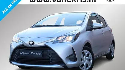 Occasion Toyota Yaris Active 111 PK (81 kW) 2019 Zilver Hatchback