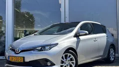 Grijs Gebruikt 2016 Toyota Auris Trend Hatchback | € 14.900 (Eerlijke prijs)