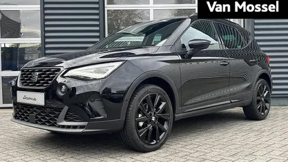 Zwart Nieuw 2025 Seat Arona Business SUV | € 31.944 (Eerlijke prijs)