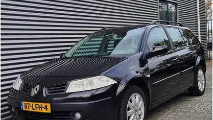 Occasion Renault Mégane GrandTour Authentique 111 PK (81 kW) 2010 Zwart Stationwagen