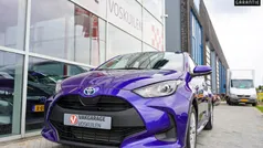 Blauw Gebruikt 2021 Toyota Yaris Hybrid Hatchback | € 21.950 (Eerlijke prijs)