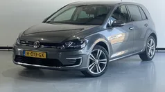 Grijs, metallic lak Gebruikt 2020 VW e-Golf Hatchback | € 12.950 (Eerlijke prijs)
