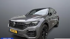 Grijs (metallic) Gebruikt 2023 VW Touareg R SUV | € 69.950 (Eerlijke prijs)