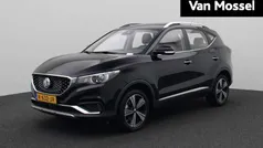 Zwart Gebruikt 2021 MG ZS Luxury Sedan | € 14.999 (Eerlijke prijs)