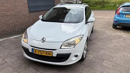 Occasion Renault Mégane GrandTour 140 PK (102 kW) 2009 Wit Stationwagen