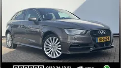 Grijs Gebruikt 2015 Audi A3 Sportback S-Line Hatchback | € 11.400 (Super prijs)