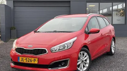 Rood Occasion 2016 Kia Ceed First Edition Hatchback | € 7.443 (Super prijs)