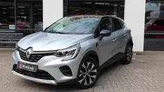 Grijs Gebruikt 2023 Renault Captur Evolution SUV | € 21.985 (Eerlijke prijs)