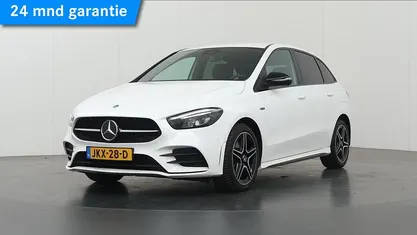 Occasion 2020 Mercedes B250e AMG line MPV | € 26.850 (Eerlijke prijs)