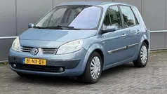 Blauw Gebruikt 2004 Renault Scénic II Luxe MPV | € 1.499 (Eerlijke prijs)