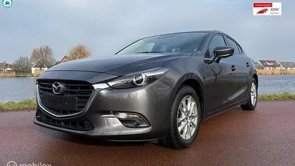 Grijs Occasion 2017 Mazda 3 Hatchback | € 12.495 (Goede deal)