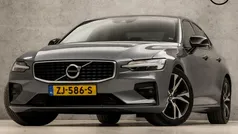 Grijs Gebruikt 2019 Volvo S60 R-Design Sedan | € 25.945 (Eerlijke prijs)