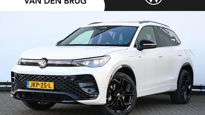 Wit Nieuw 2025 VW Tiguan R-line Edition SUV | € 56.850 (Eerlijke prijs)